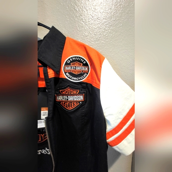 Woman's Harley Davidson zip up shirt - Picture 3 of 8